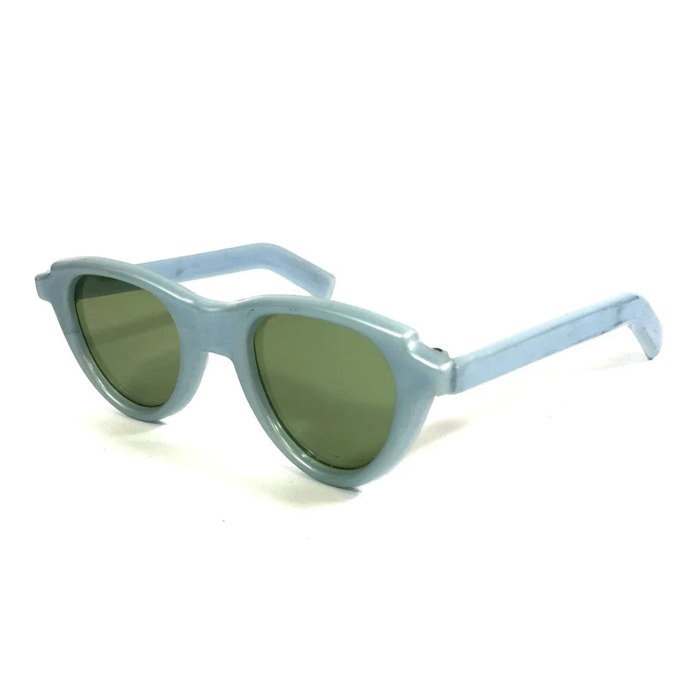 Vintage Sunglasses Shiny Sky Baby Blue Cat Eye Frames w/ Green Lenses 43-23-130